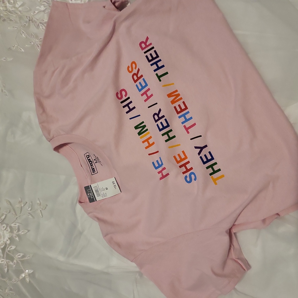 He She They short sleeved tee shirt - Picture 4 of 4